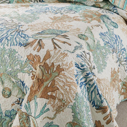 Transform Your Bedroom with the Coastal Charm of the Atlantis Jade 3-Piece Full/Queen Quilt Set
